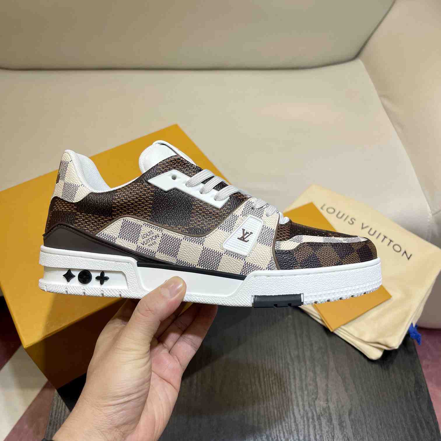 Louis Vuitton LV Trainer Sneaker    (Upon UK Size)   1AAV8Y - everydesigner