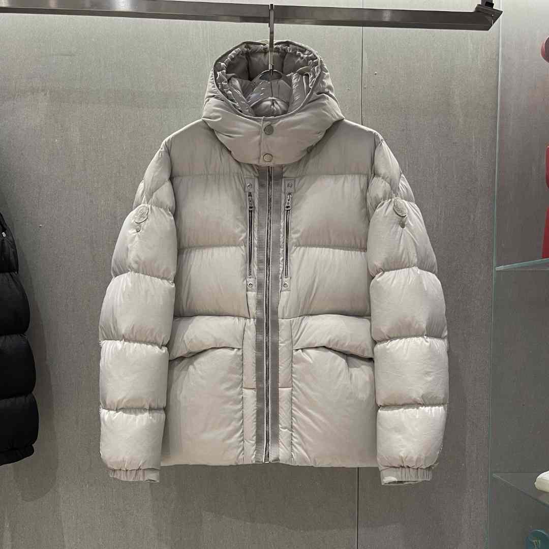 Moncler Short Down Jacket    - everydesigner