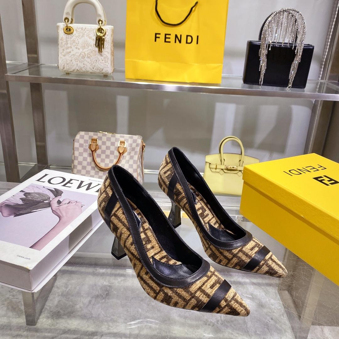 Fendi Baguette Pump - everydesigner