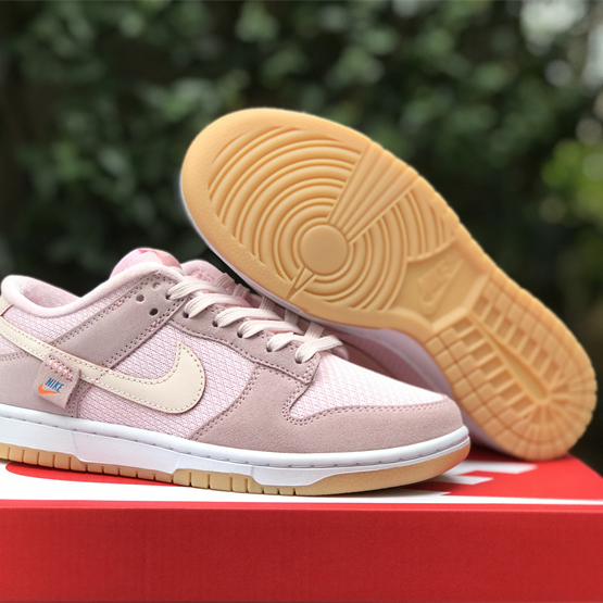 Nike Dunk Low WMNS “Teddy Bear” Sneaker       DZ5318-640 - everydesigner