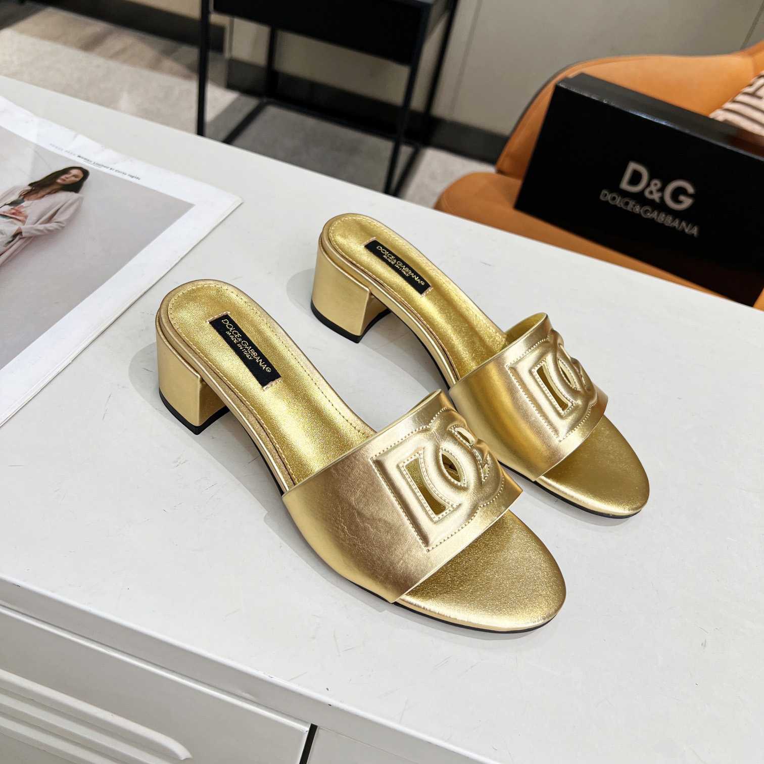 Dolce & Gabbana Calfskin Mules With DG Millennials Logo - everydesigner