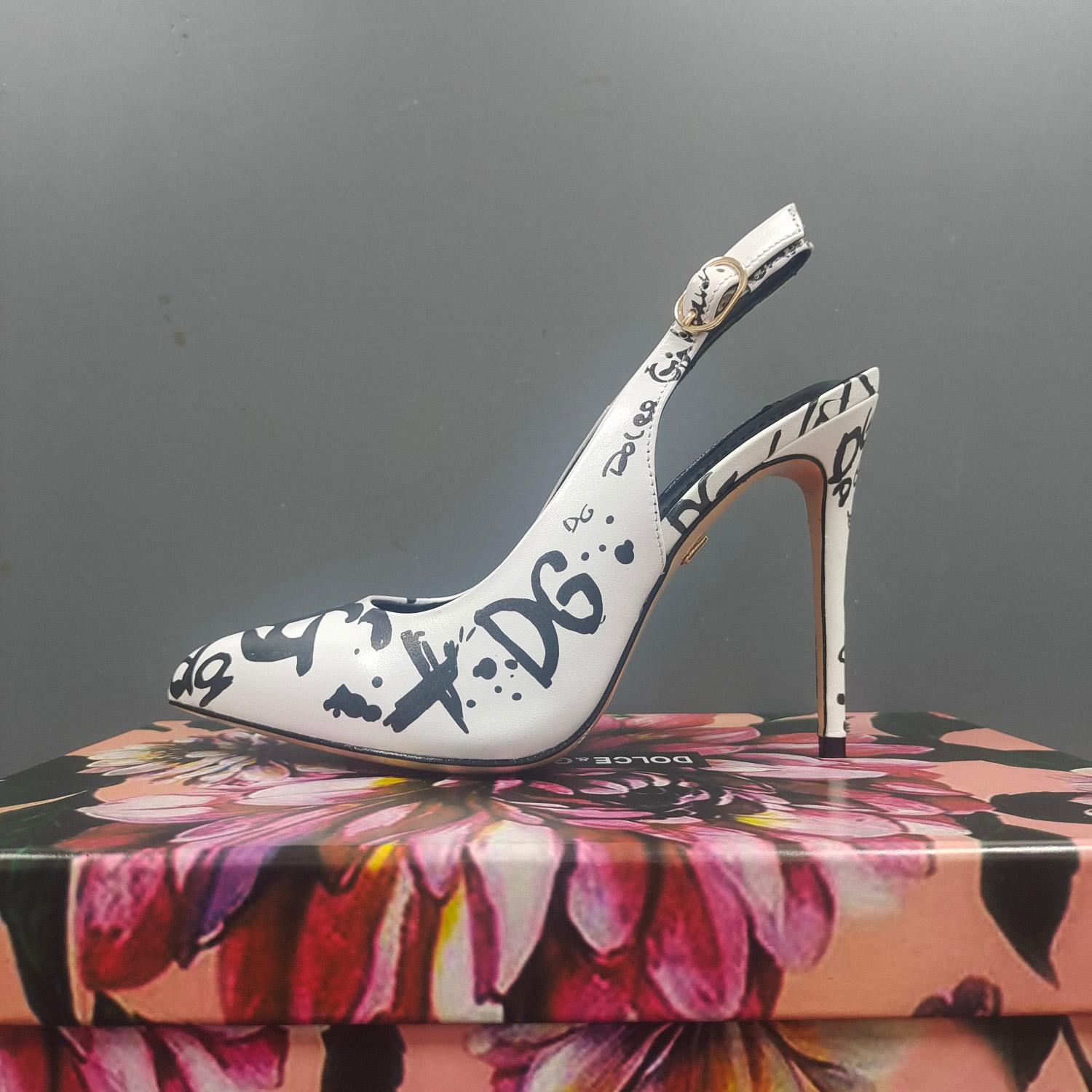 Dolce & Gabbana Calfskin Slingbacks With Logo Print - everydesigner