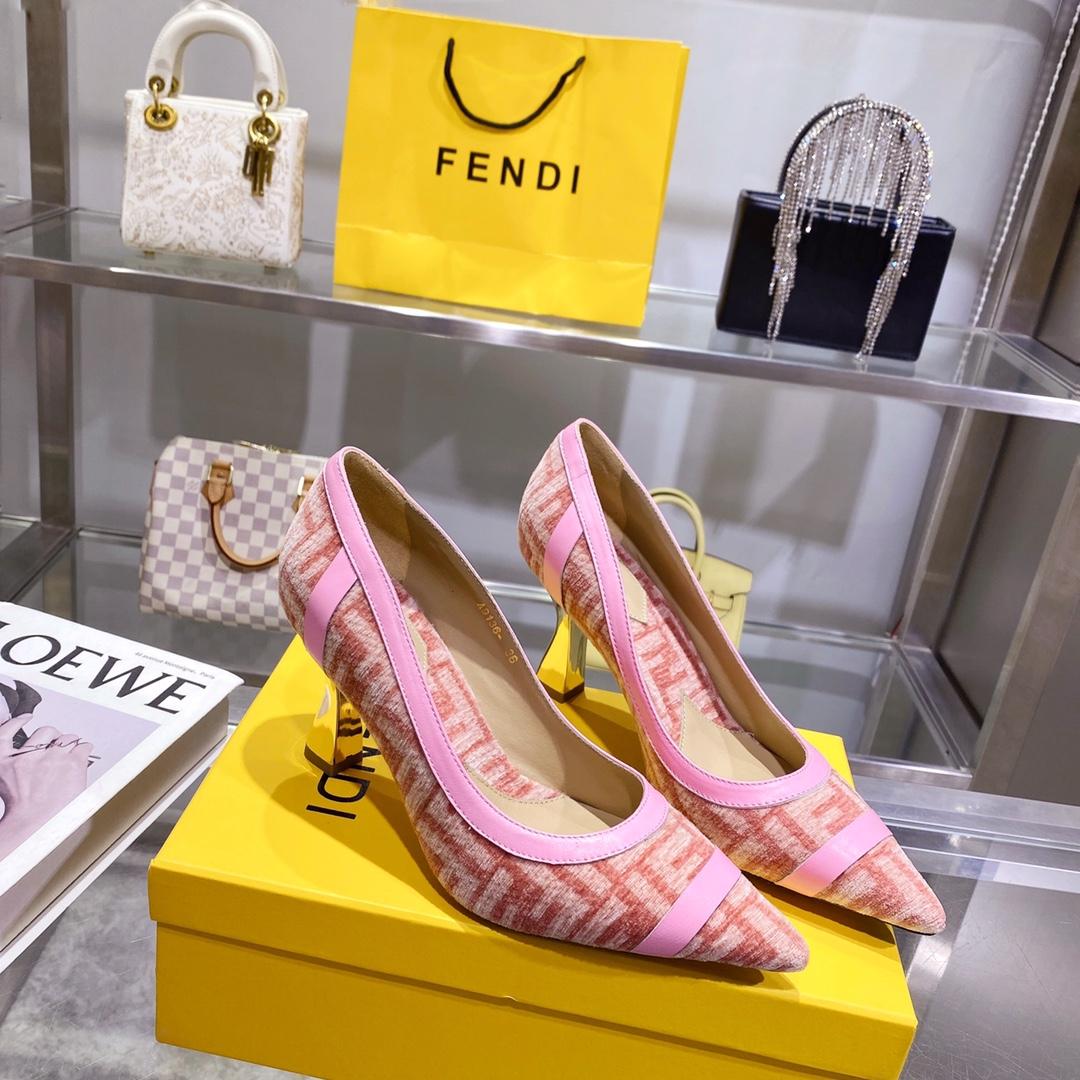 Fendi Baguette Pump - everydesigner