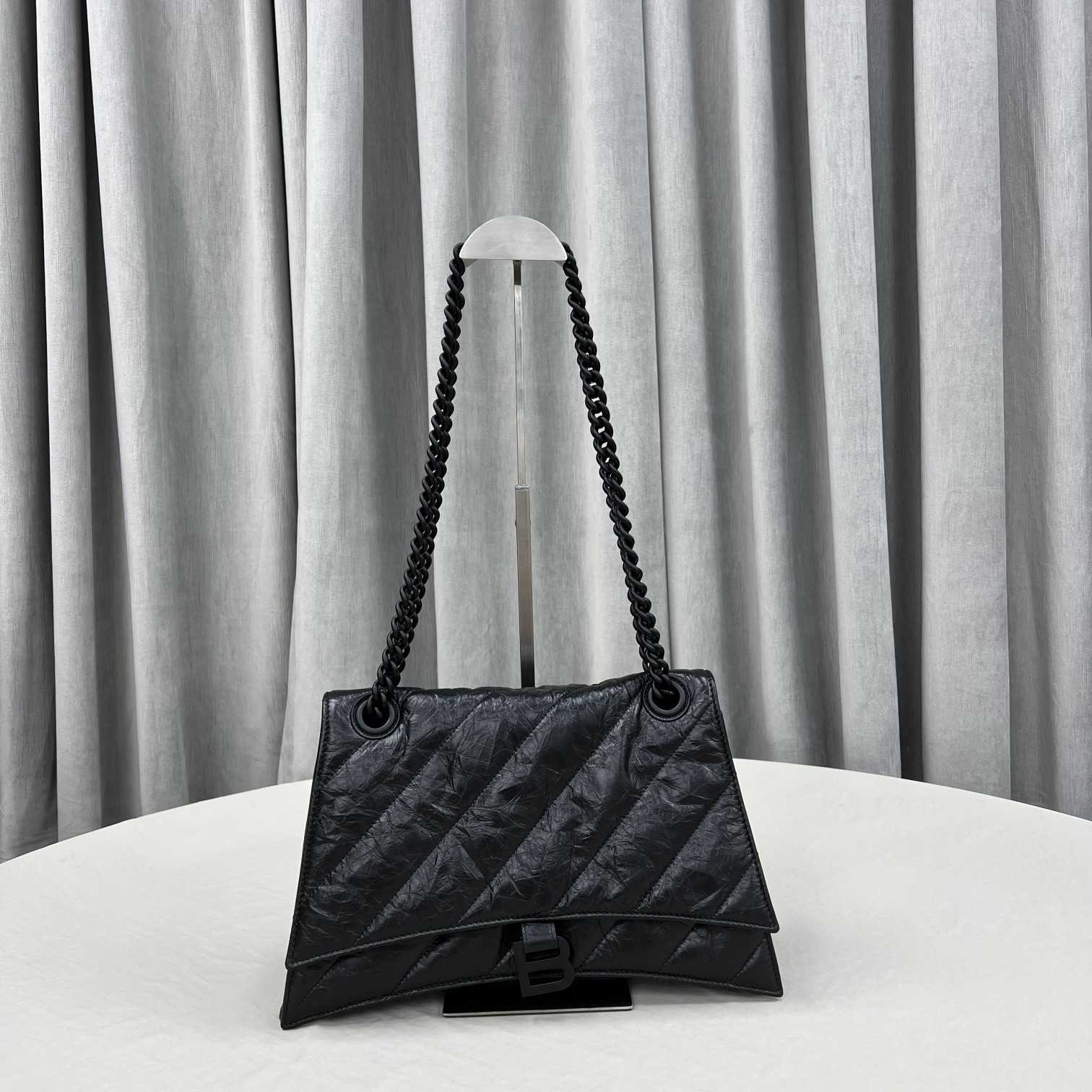 Balenciaga Women's Crush Medium Chain Bag Quilted In Black(31-20-12cm) - everydesigner