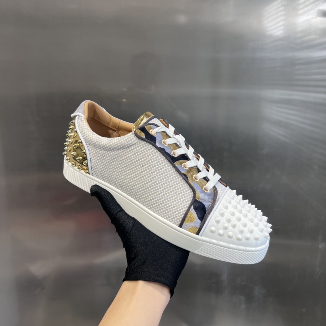 Christian Louboutin Low-Top Sneaker - everydesigner