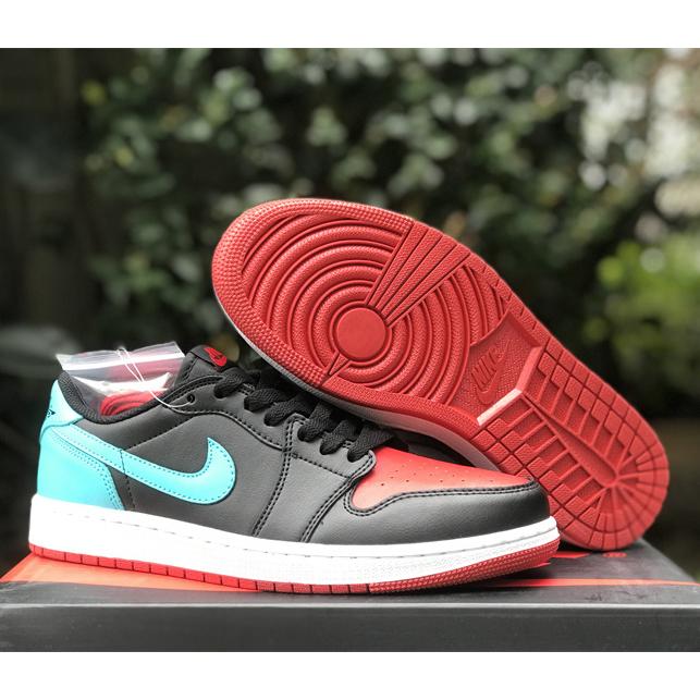 Air Jordan 1 Low OG WMNS “UNC to Chicago” Sneaker      CZ0775-046  - everydesigner