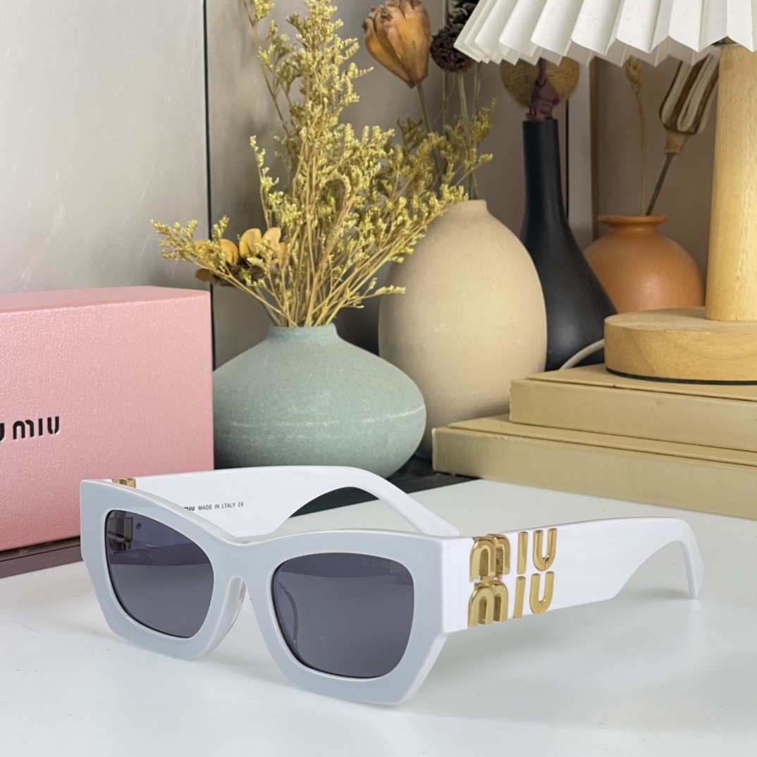 Miu Miu Glimpse Sunglasses - everydesigner