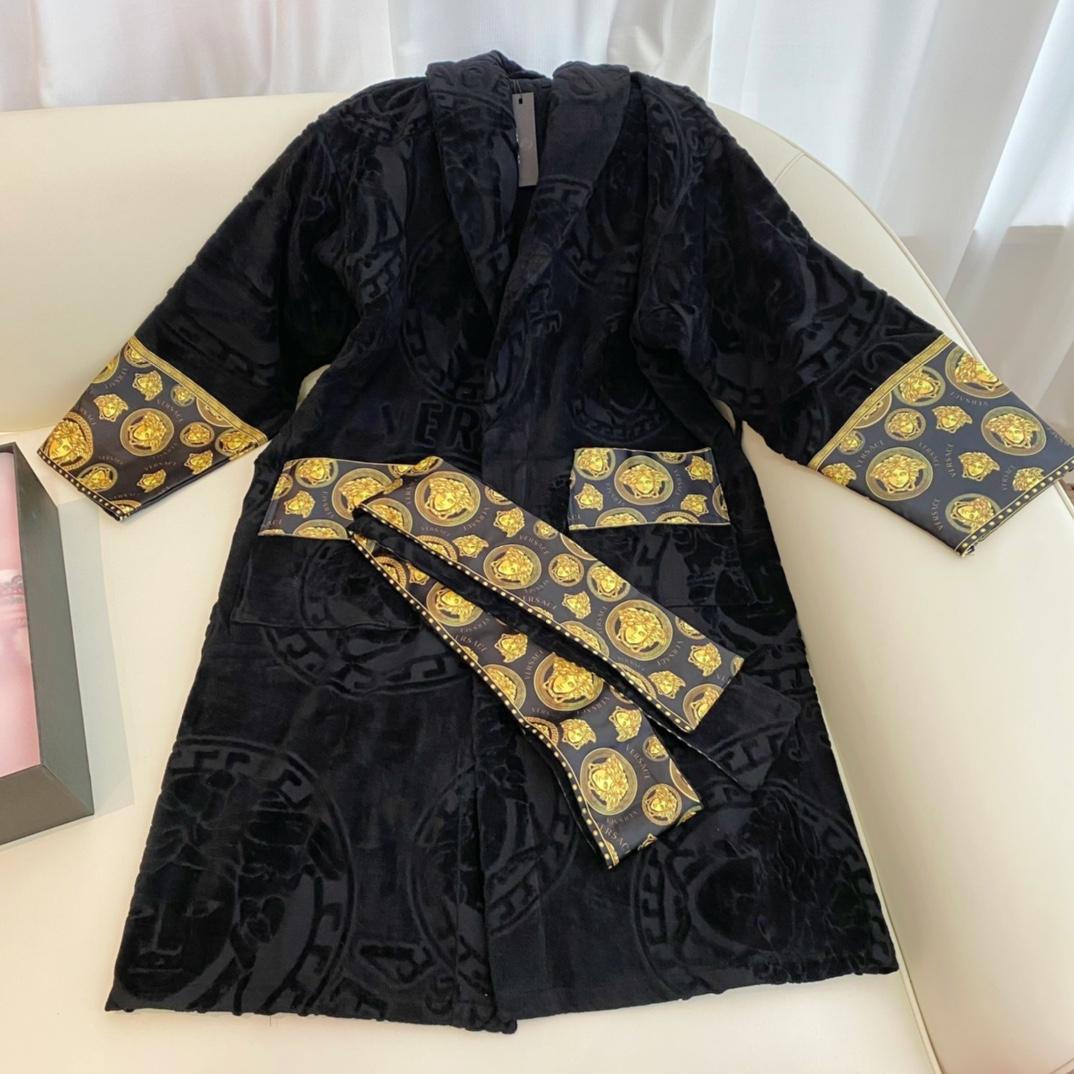 Versace I ♡ Baroque Bathrobe(Uniform size) - everydesigner