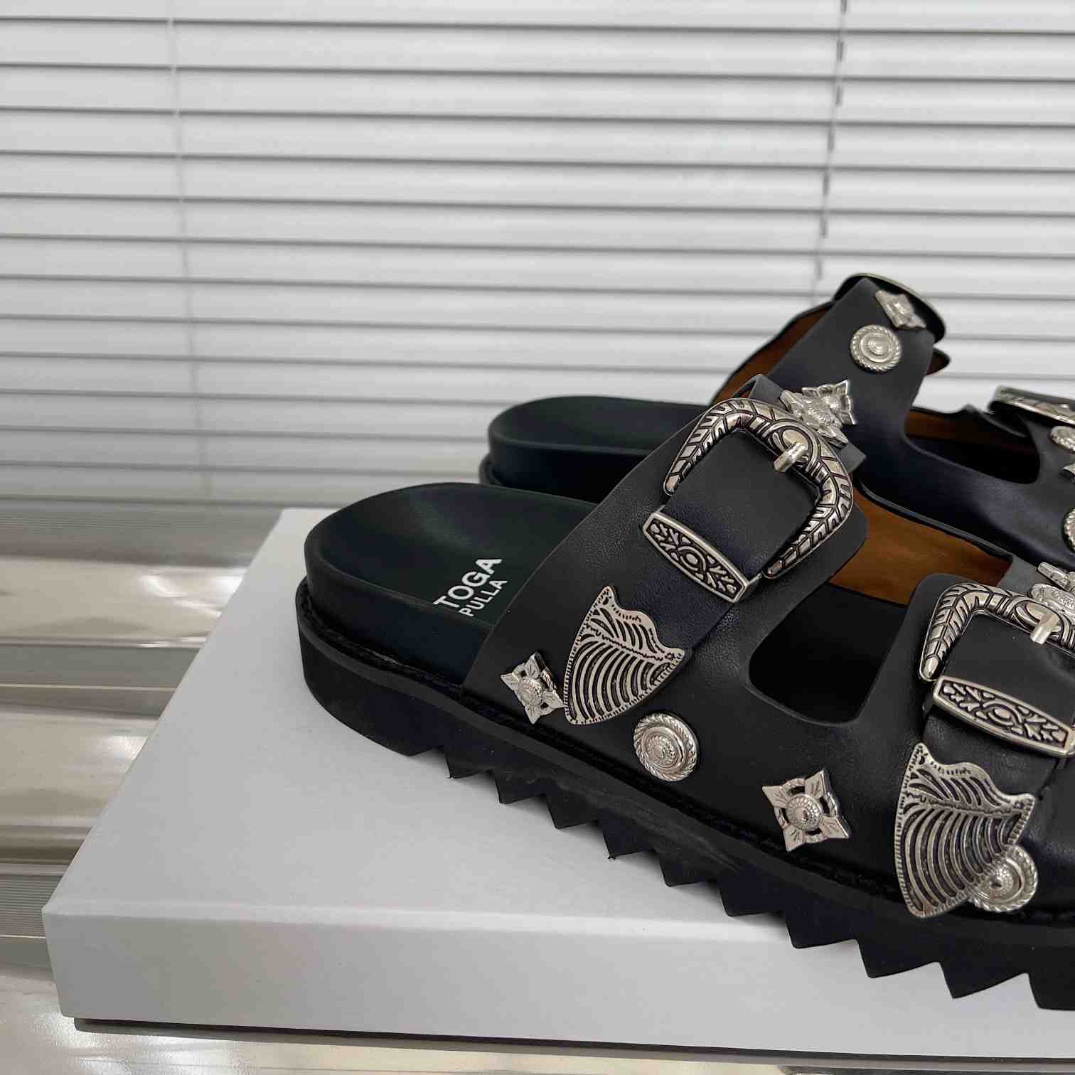 Toga Virilis Studded Leather Slides - everydesigner