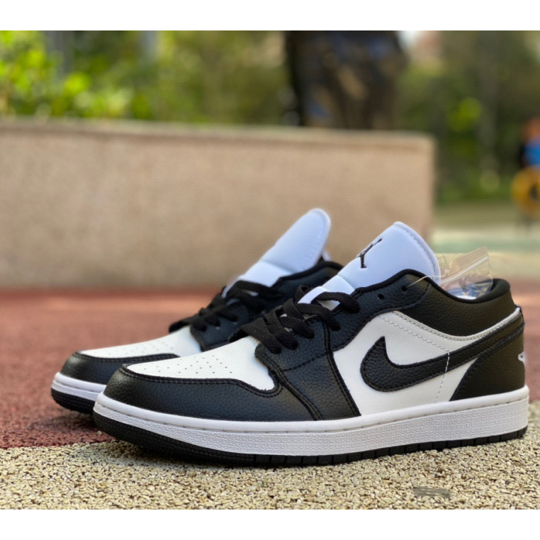 Air Jordan 1 Low "Panda" Sneaker    DC0774-101 - everydesigner