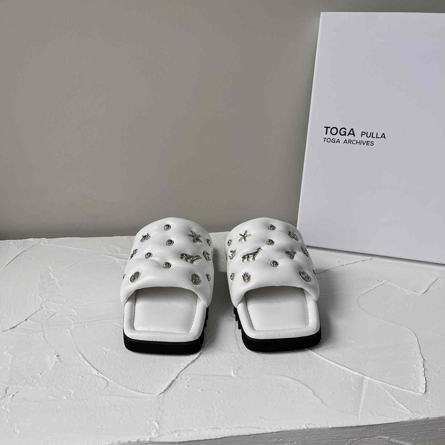 Toga Virilis Leather Slides - everydesigner