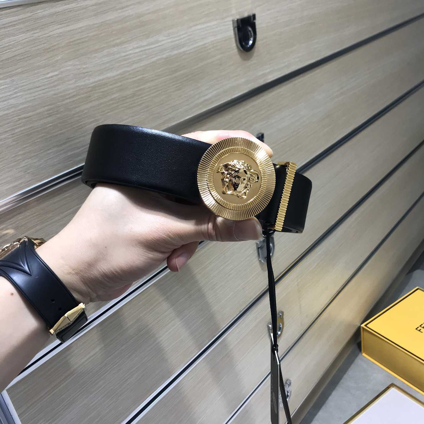 Versace Medusa Leathre Belt 38mm - everydesigner