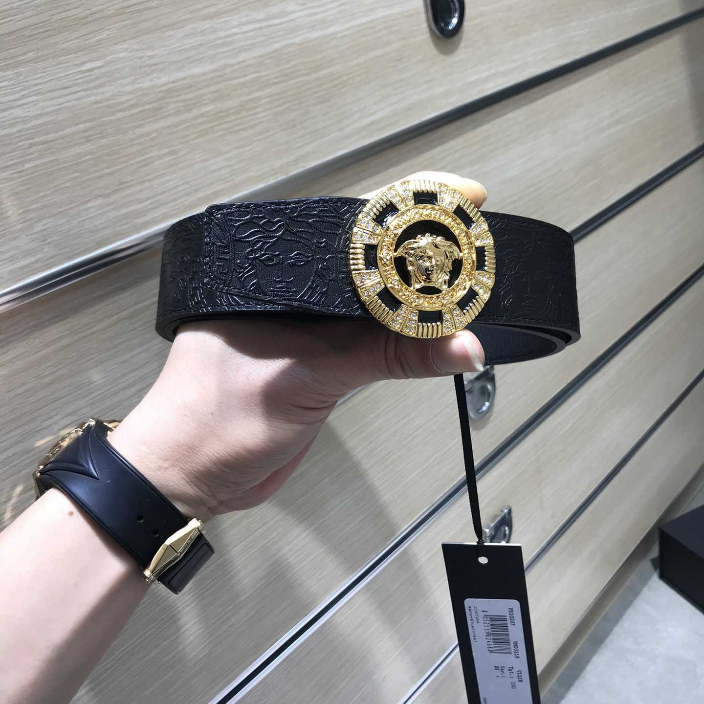 Versace Medusa Leathre Belt    39mm - everydesigner