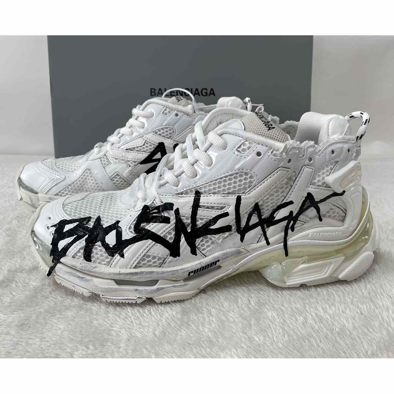 Balenciaga Runner Graffiti Sneaker In White - everydesigner