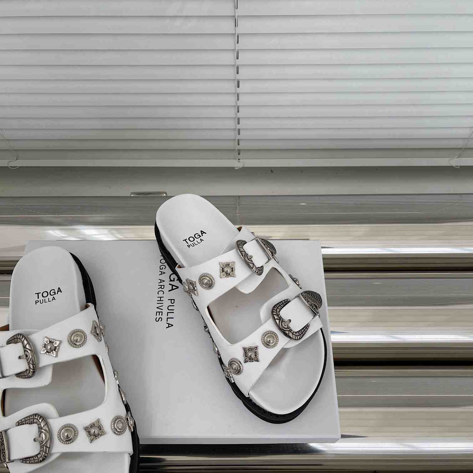 Toga Virilis Studded Leather Slides - everydesigner