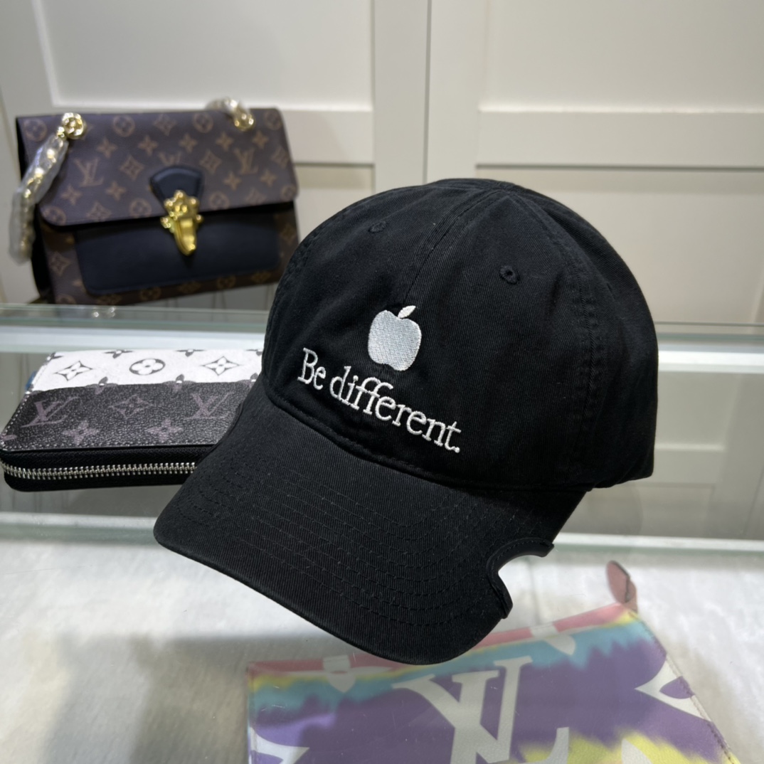 Balenciaga Cap - everydesigner