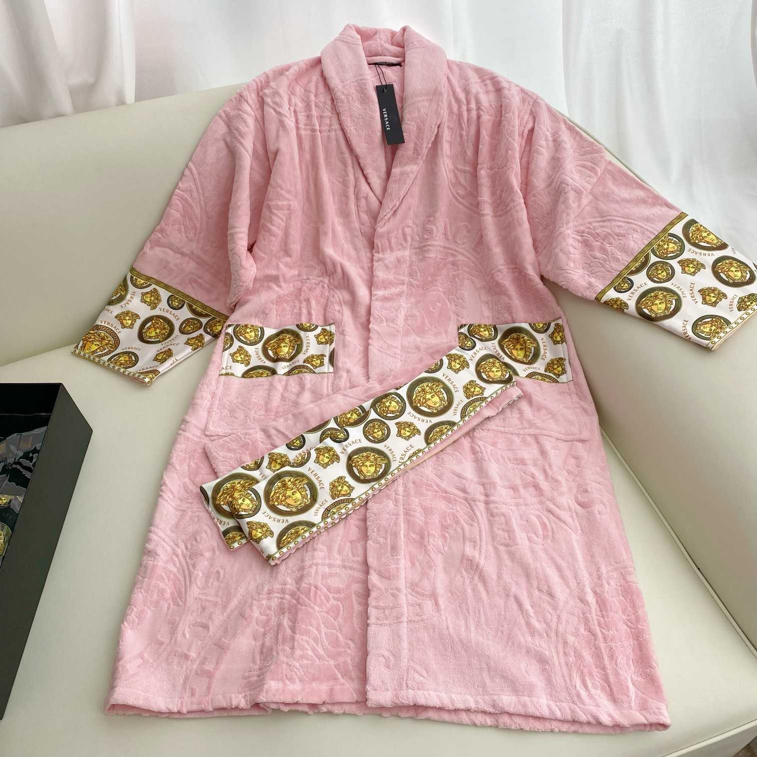 Versace Medusa Amplified Bathrobe(Uniform size) - everydesigner