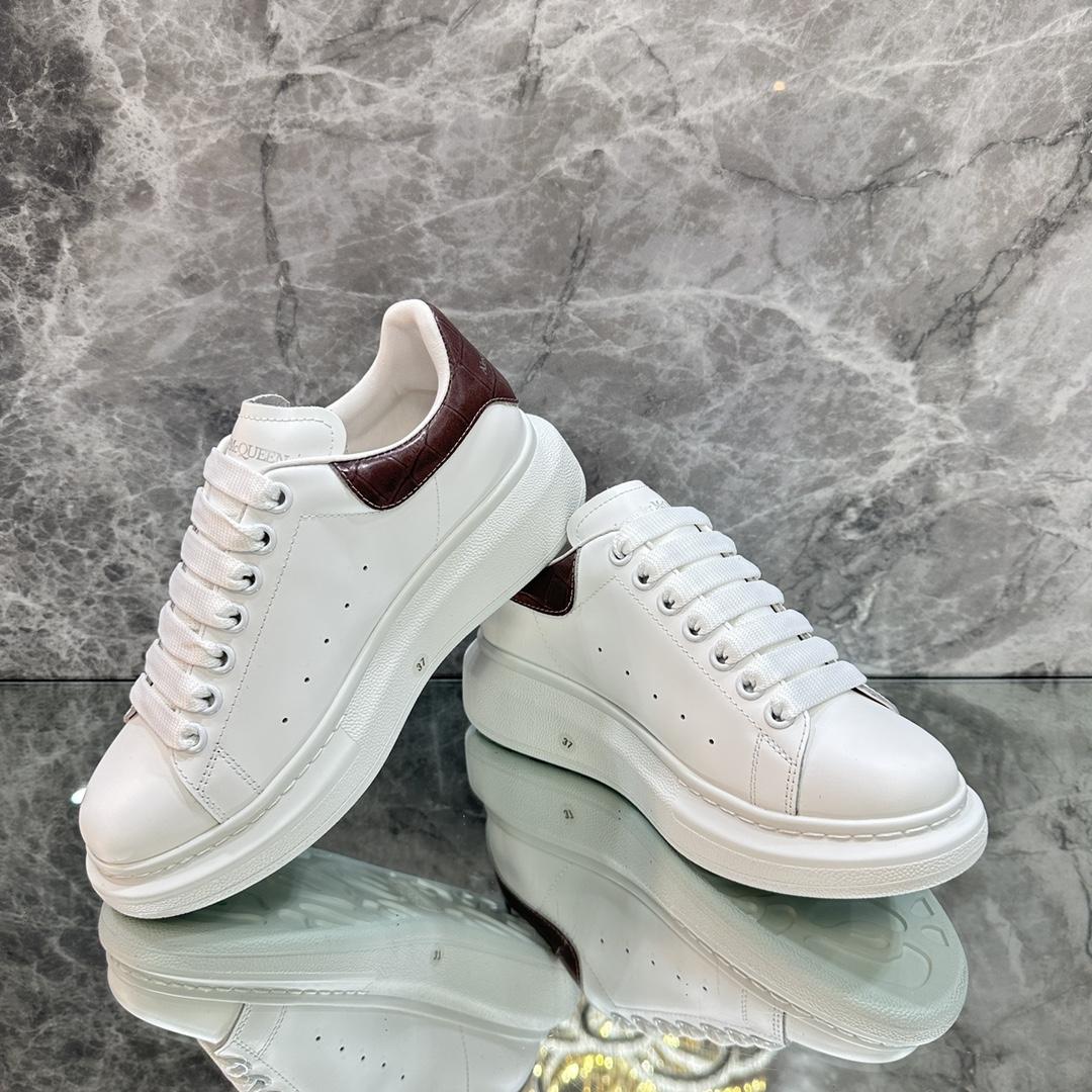 Alexander Mqueen Oversized Sneaker In White - everydesigner