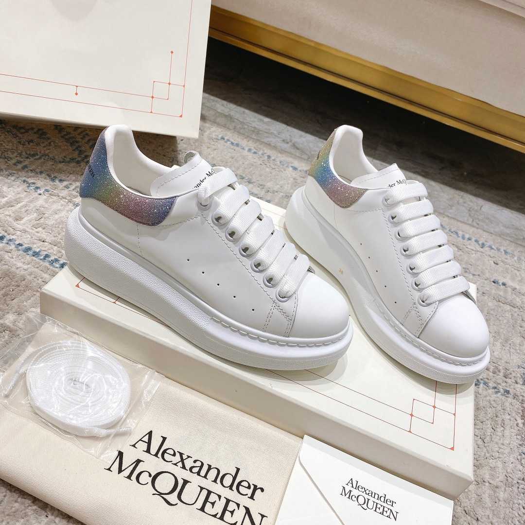 Alexander Mqueen Oversized Sneaker In White - everydesigner