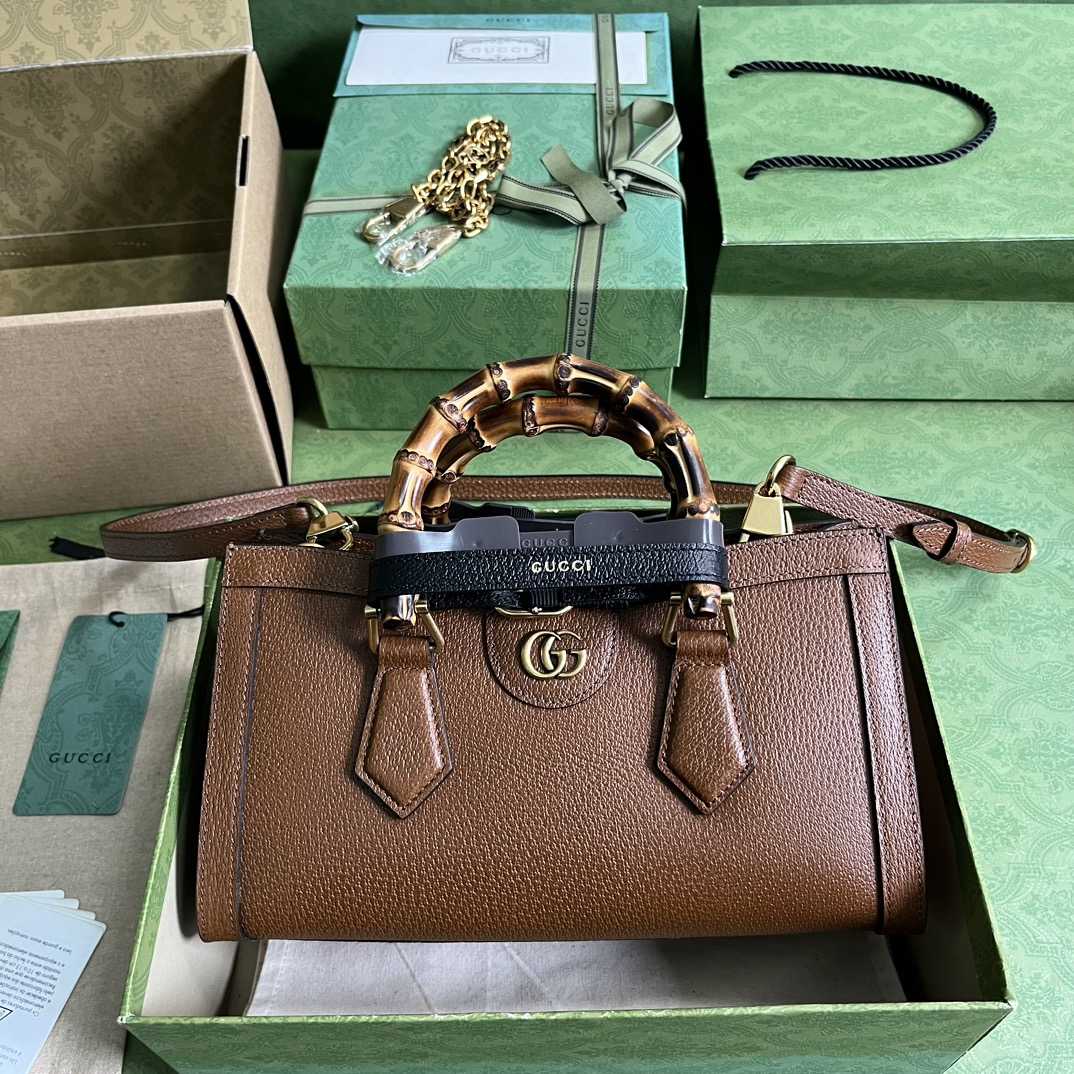 Gucci Diana Small Shoulder Bag(27*15.5*11cm) - everydesigner