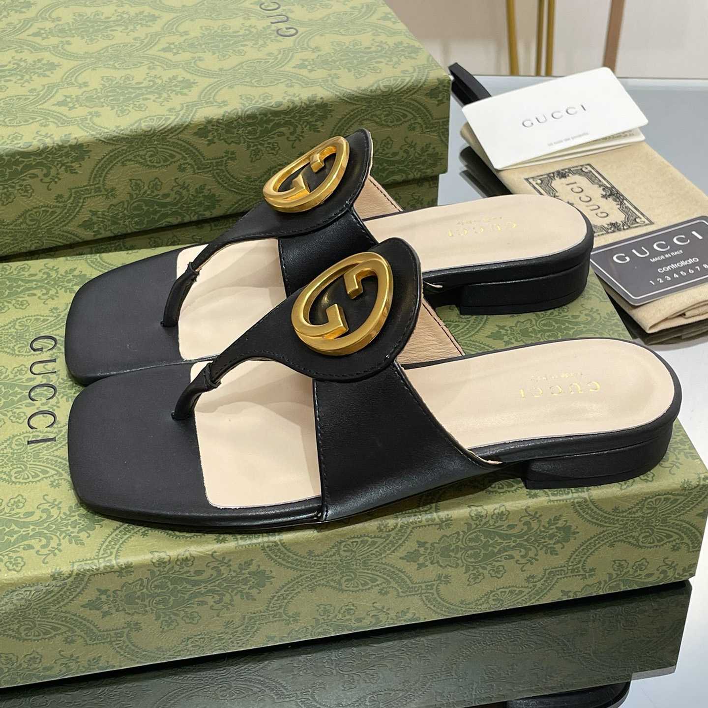 Gucci Women's Gucci Blondie Thong Sandal - everydesigner