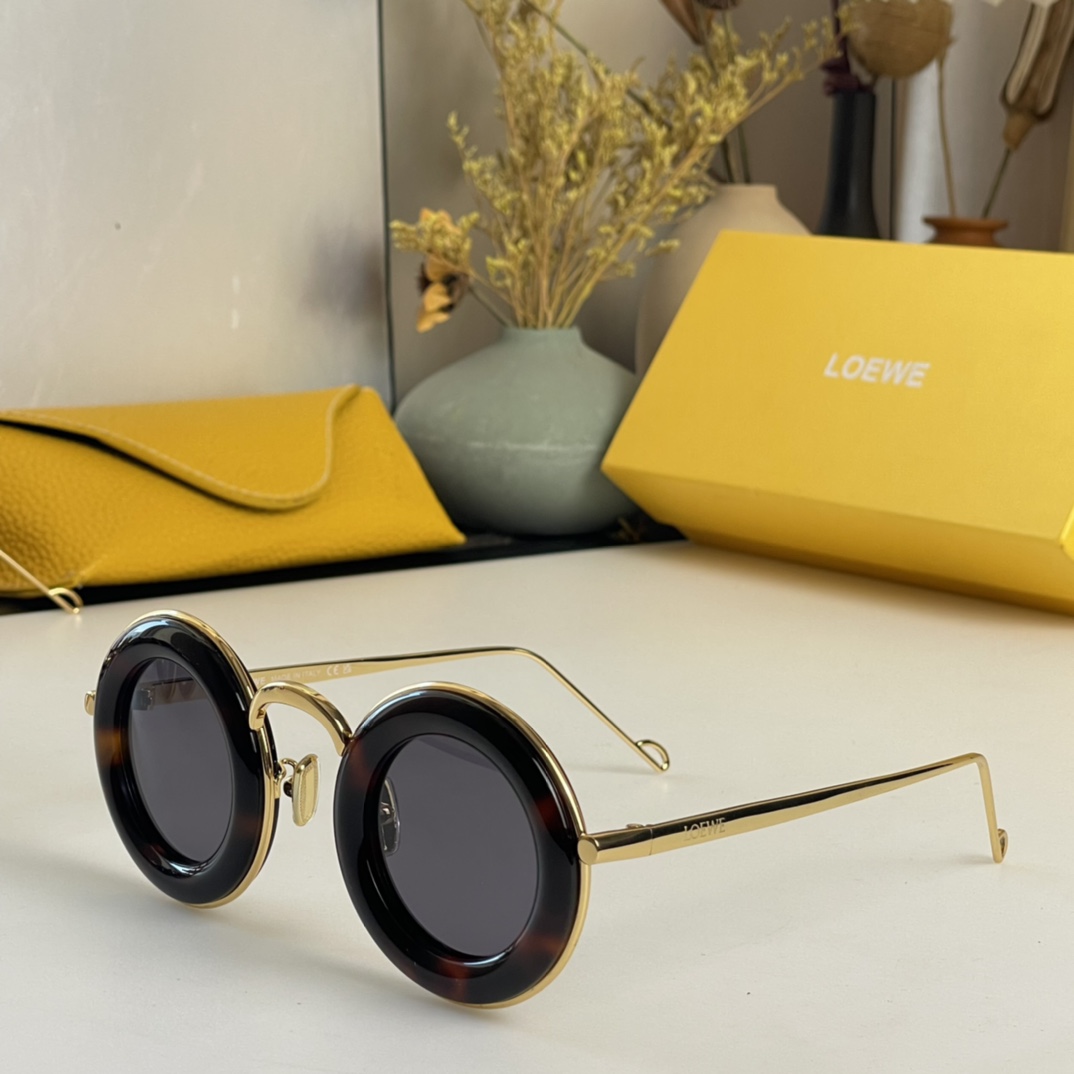 Loewe Round Sunglasses In Acetate     LW40094U - everydesigner