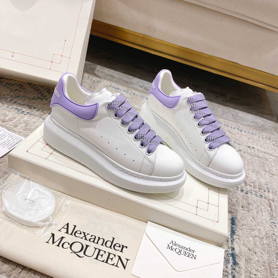 Alexander Mqueen Oversized Sneaker In White - everydesigner