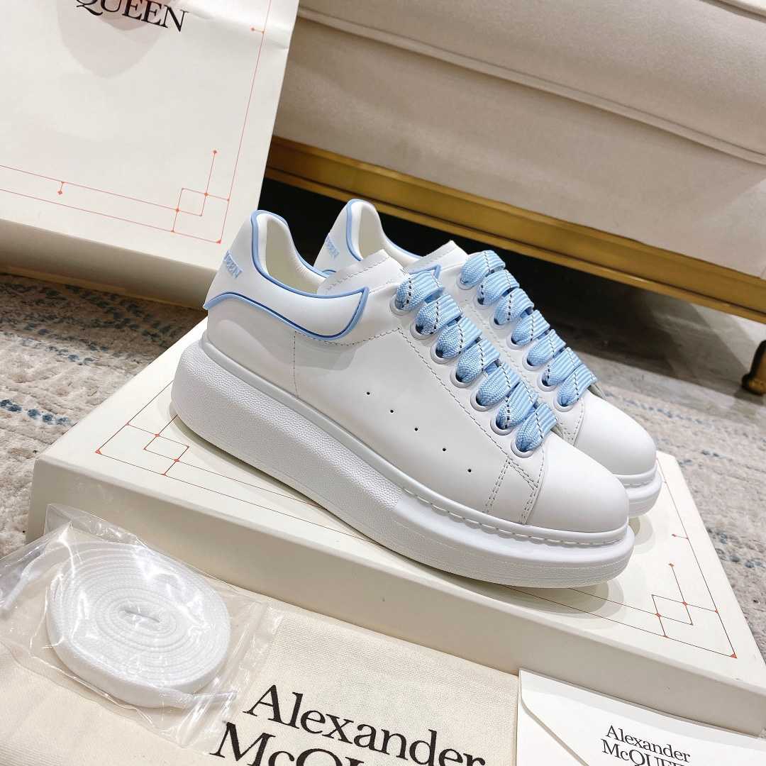 Alexander Mqueen Oversized Sneaker In White - everydesigner