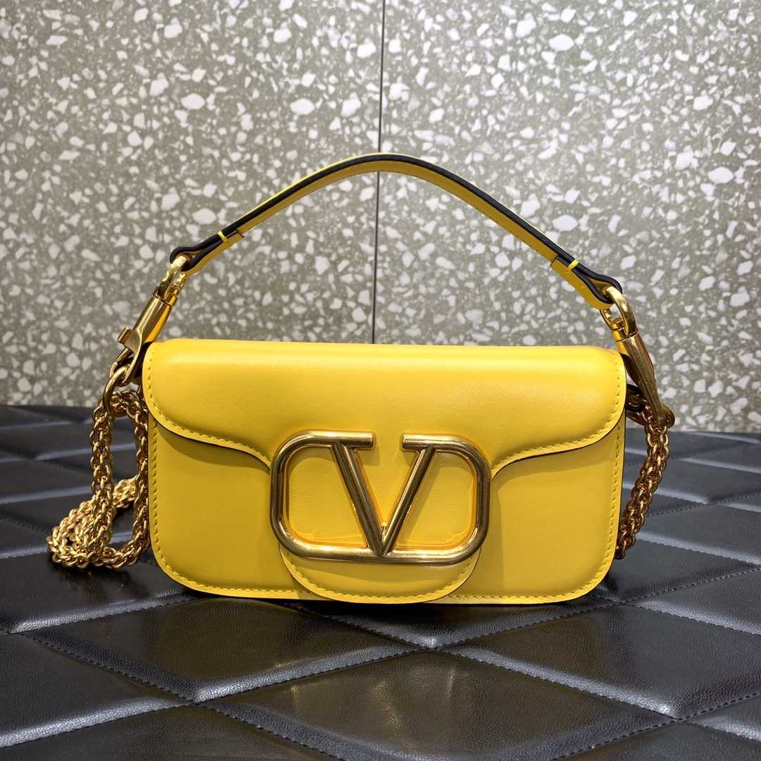 Valenti Locò Small Shoulder Bag In Calfskin - everydesigner