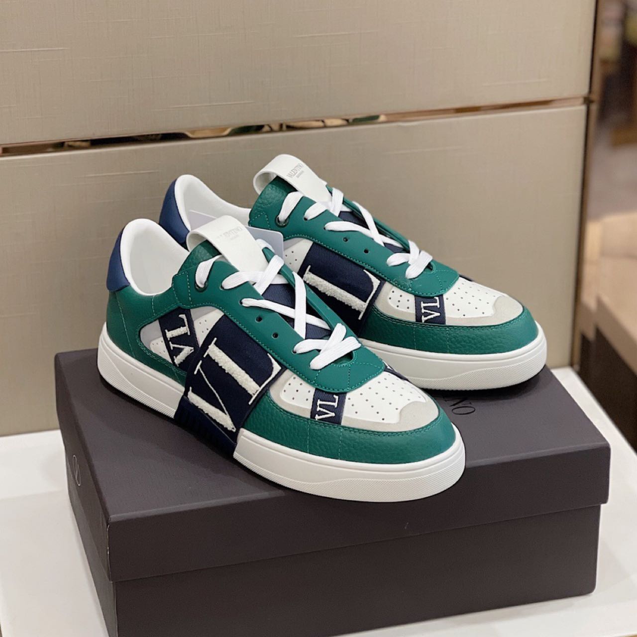 Valenti Garavani VL7N Low-Top Sneakers - everydesigner