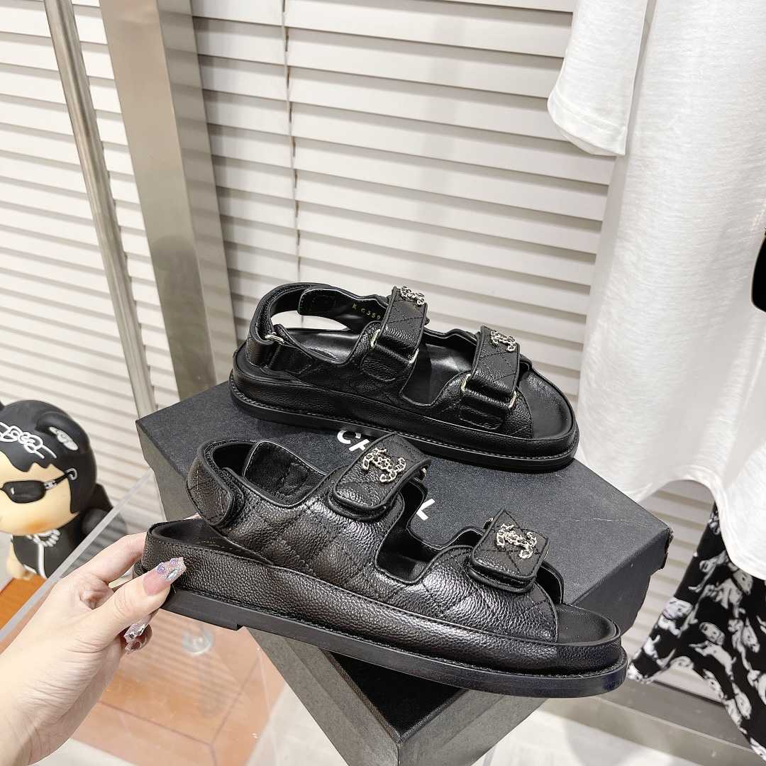 Chanel Sandals In Black - everydesigner