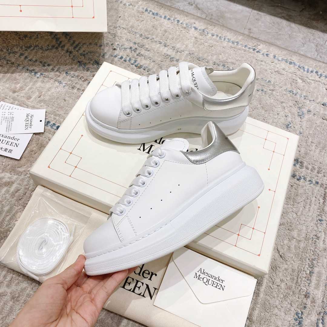 Alexander Mqueen Oversized Sneaker In White - everydesigner