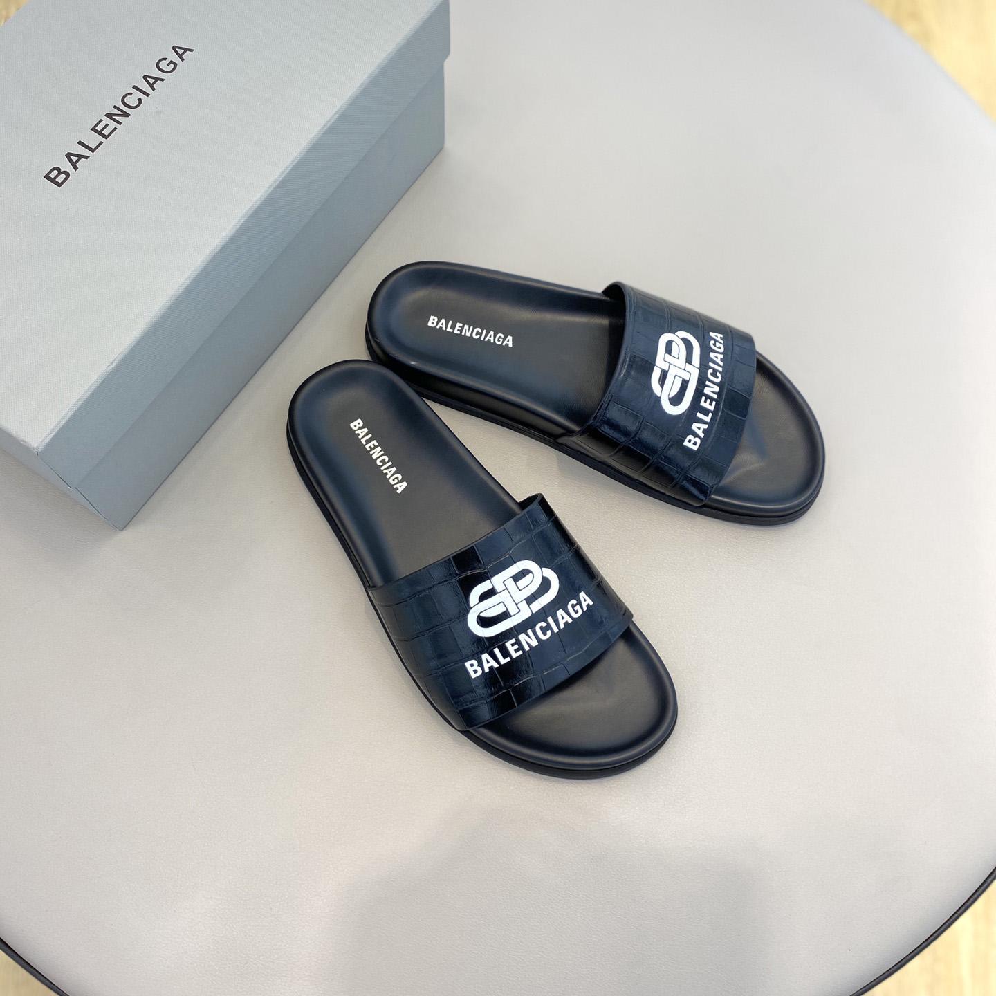 Balenciaga Pool Slide Sandal  - everydesigner