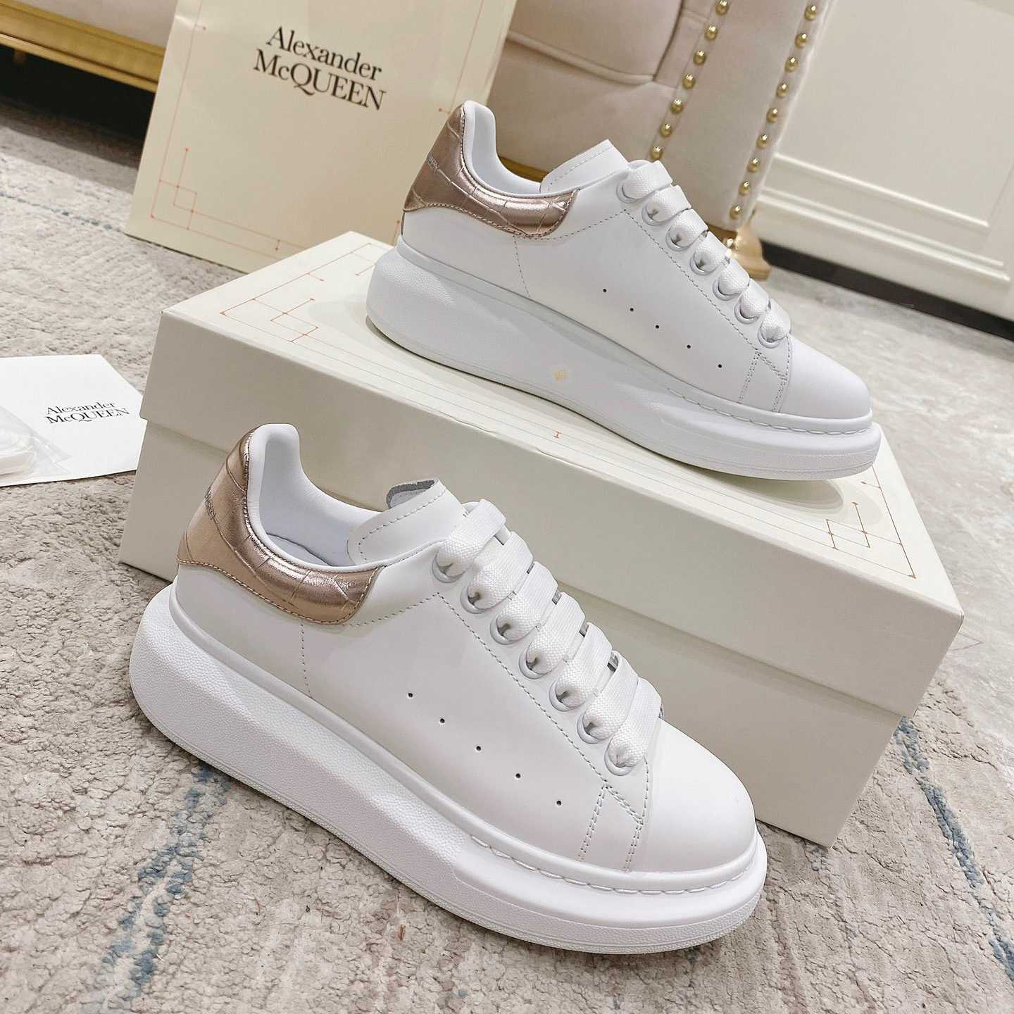 Alexander Mqueen Oversized Sneaker In White - everydesigner