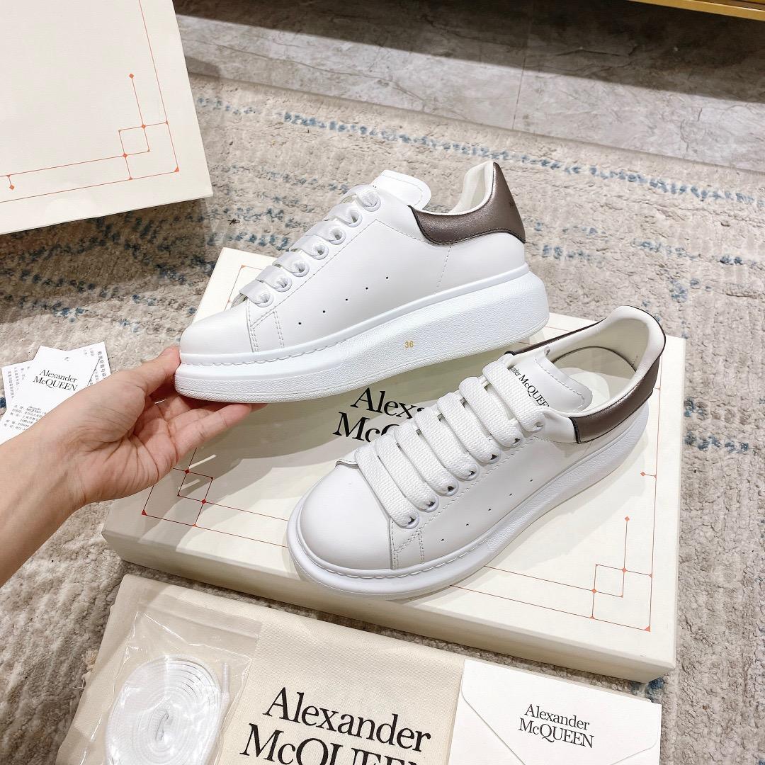 Alexander Mqueen Oversized Sneaker In White - everydesigner