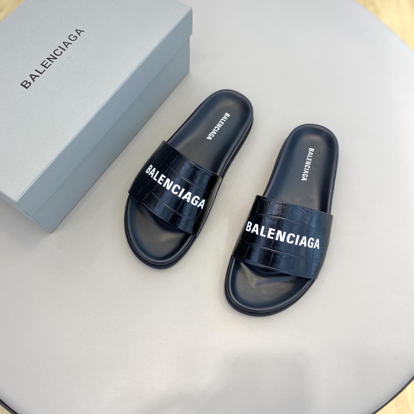 Balenciaga Pool Slide Sandal  - everydesigner