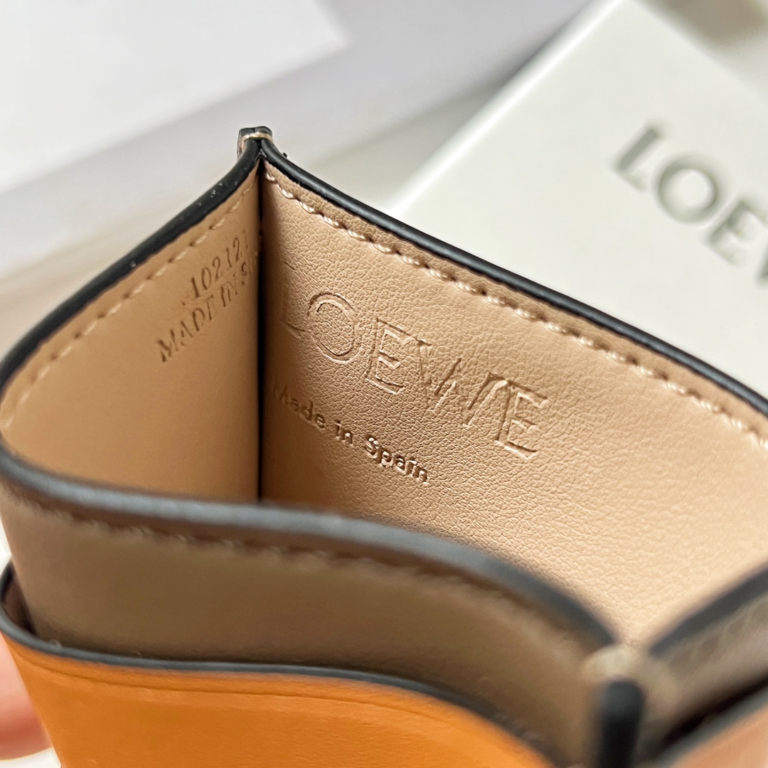 Loewe Puzzle Plain Cardholder (10x7.5cm) - everydesigner