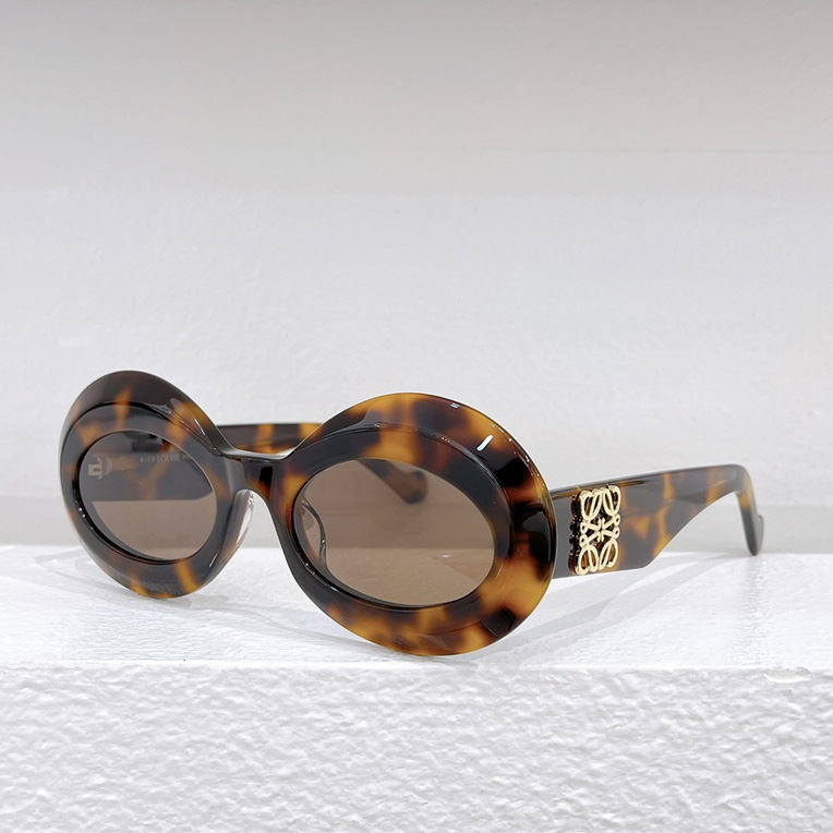 Loewe Oversized Oval Sunglasses In Acetate  LW40091 - everydesigner