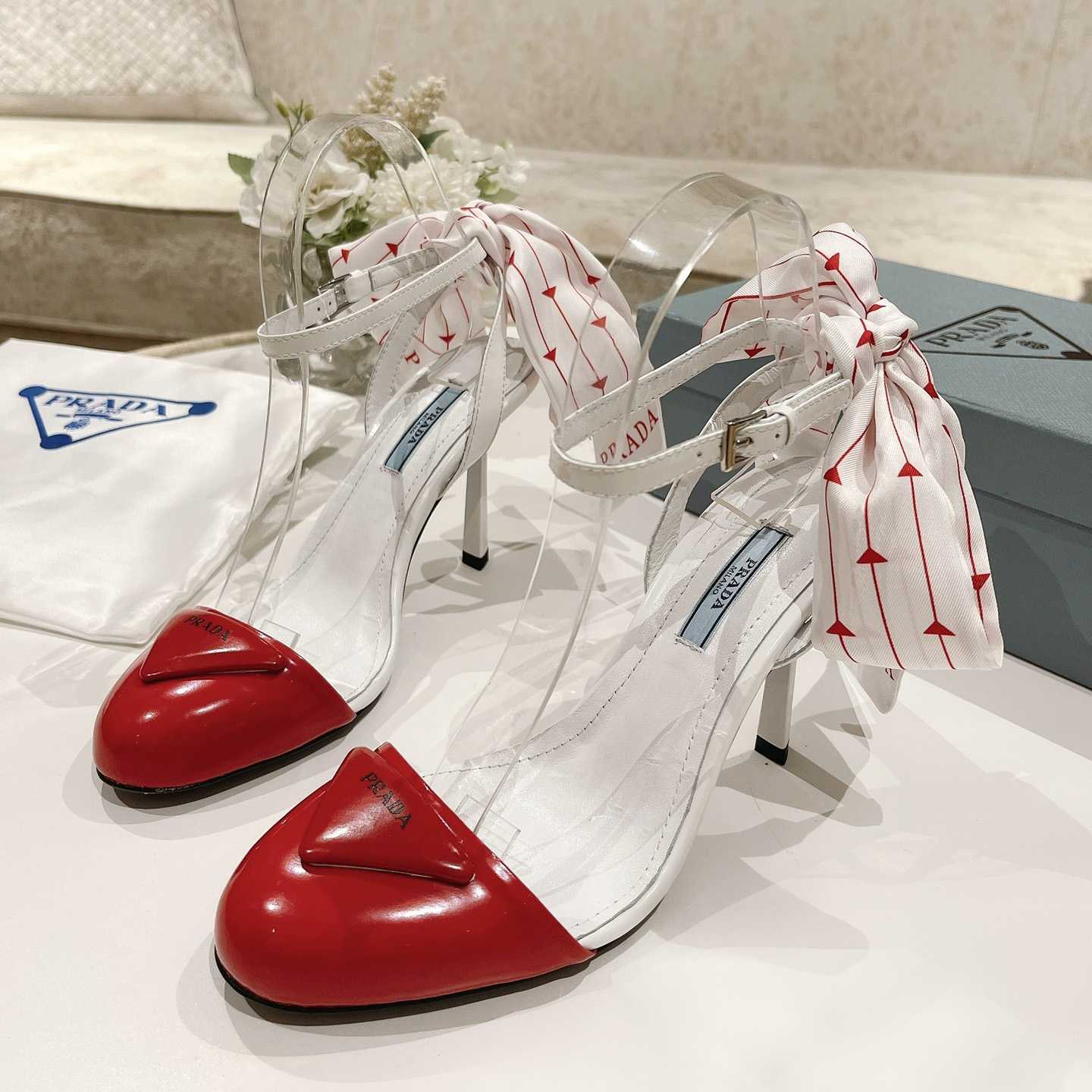 Prada Patent Leather Pumps - everydesigner