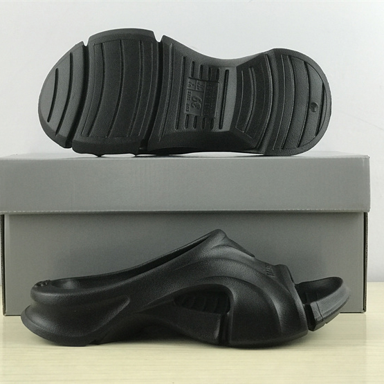 Balenciaga Mold Slide Sandal  - everydesigner