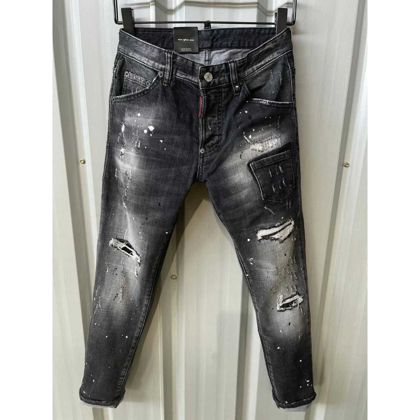 Dsquared2  Mid Wash Distressed Jeans   9136 - everydesigner