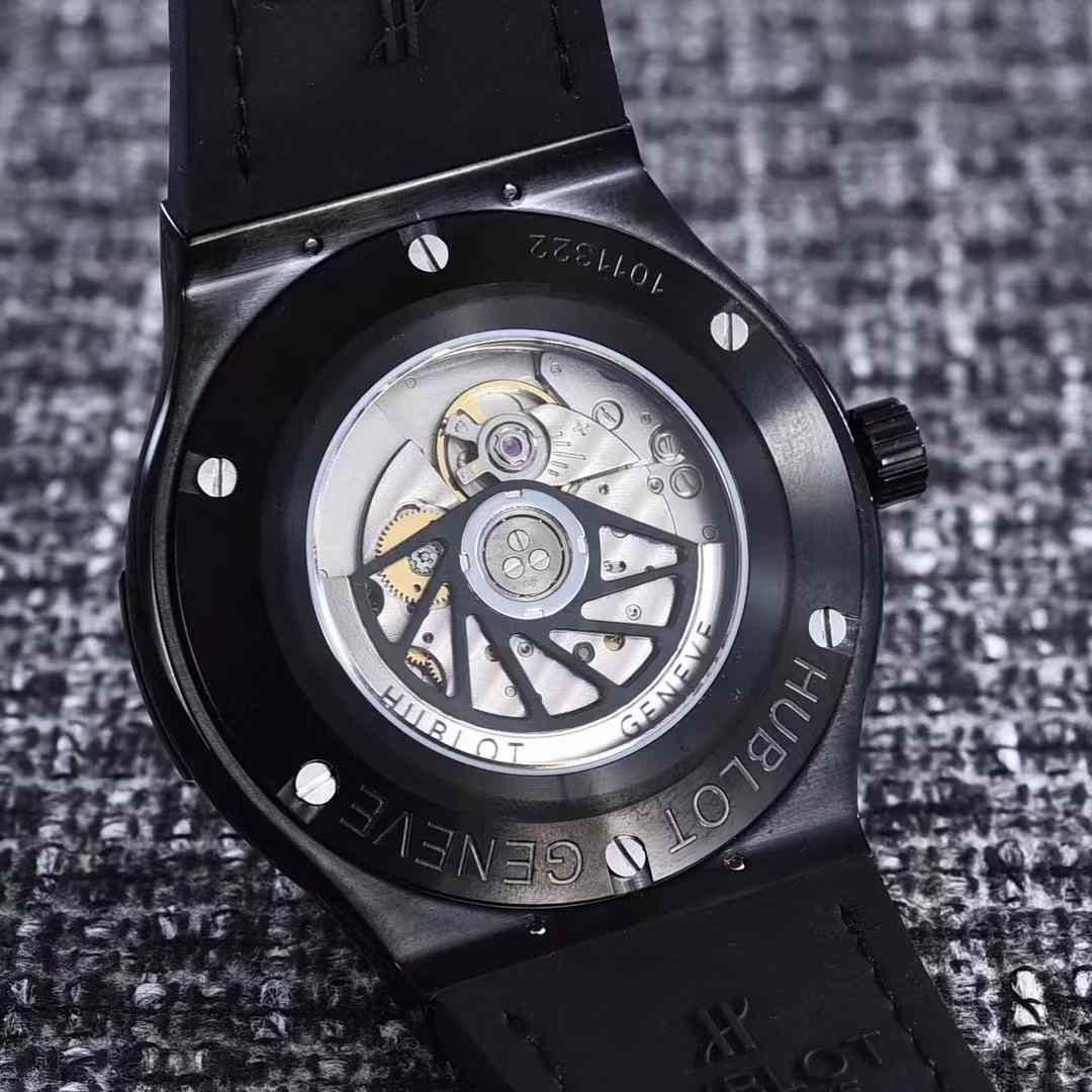 Hublot Black Magic - everydesigner