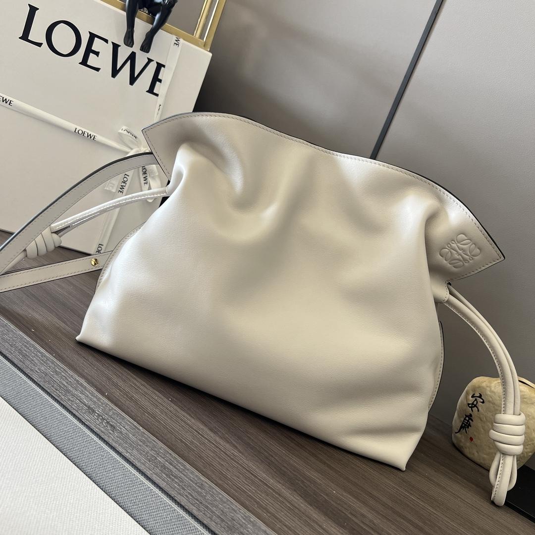 Loewe Flamenco Clutch In Nappa Calfskin - everydesigner