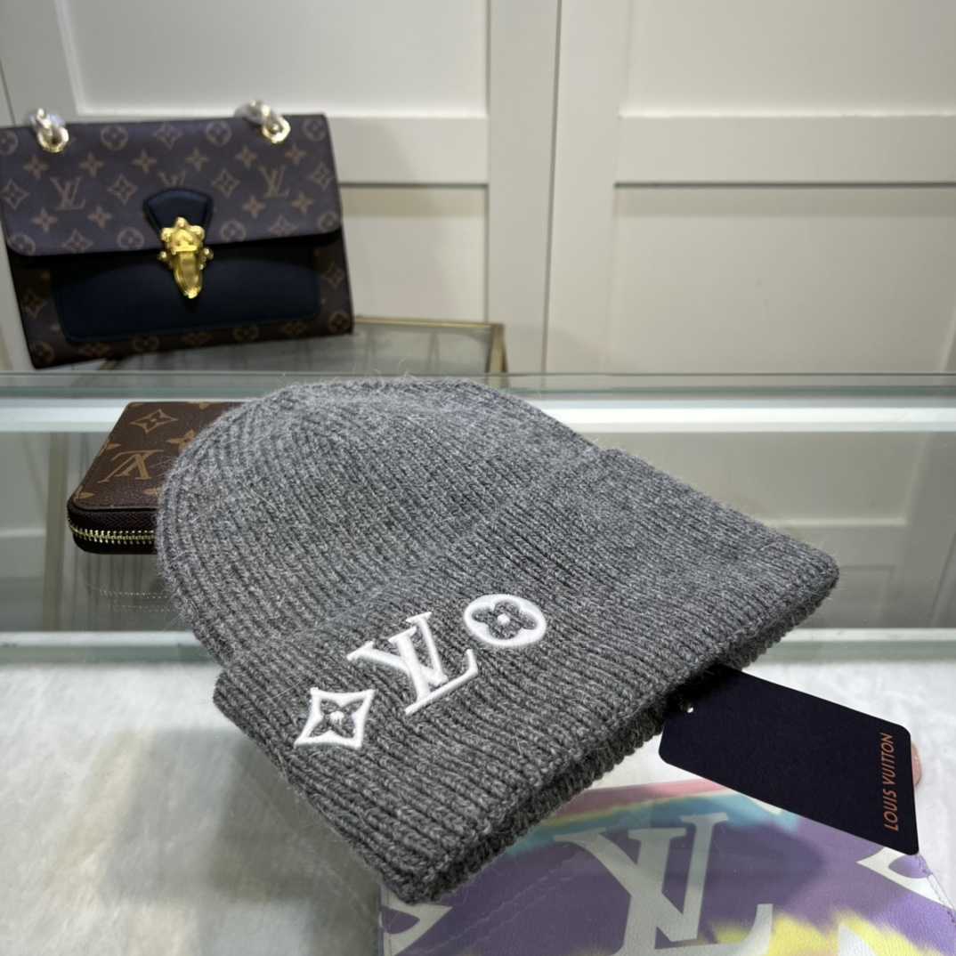 Louis Vuitton LV Headline Beanie - everydesigner