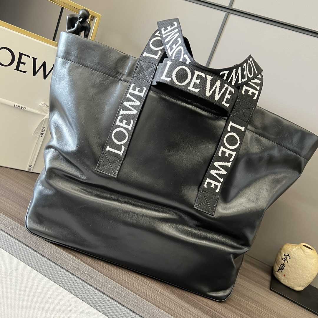 Loewe Fold Shopper In Paper Calfskin - everydesigner