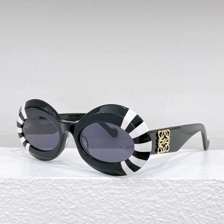 Loewe Oversized Oval Sunglasses In Acetate  LW40091 - everydesigner