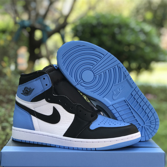  Air Jordan 1 High OG “UNC Toe” Sneaker     DZ5485-400 - everydesigner