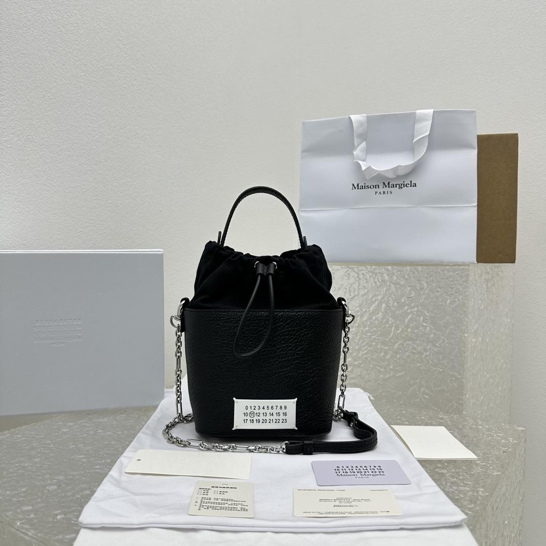 Maison Margiela Women's Bucket Bag(15x23×15cm) - everydesigner