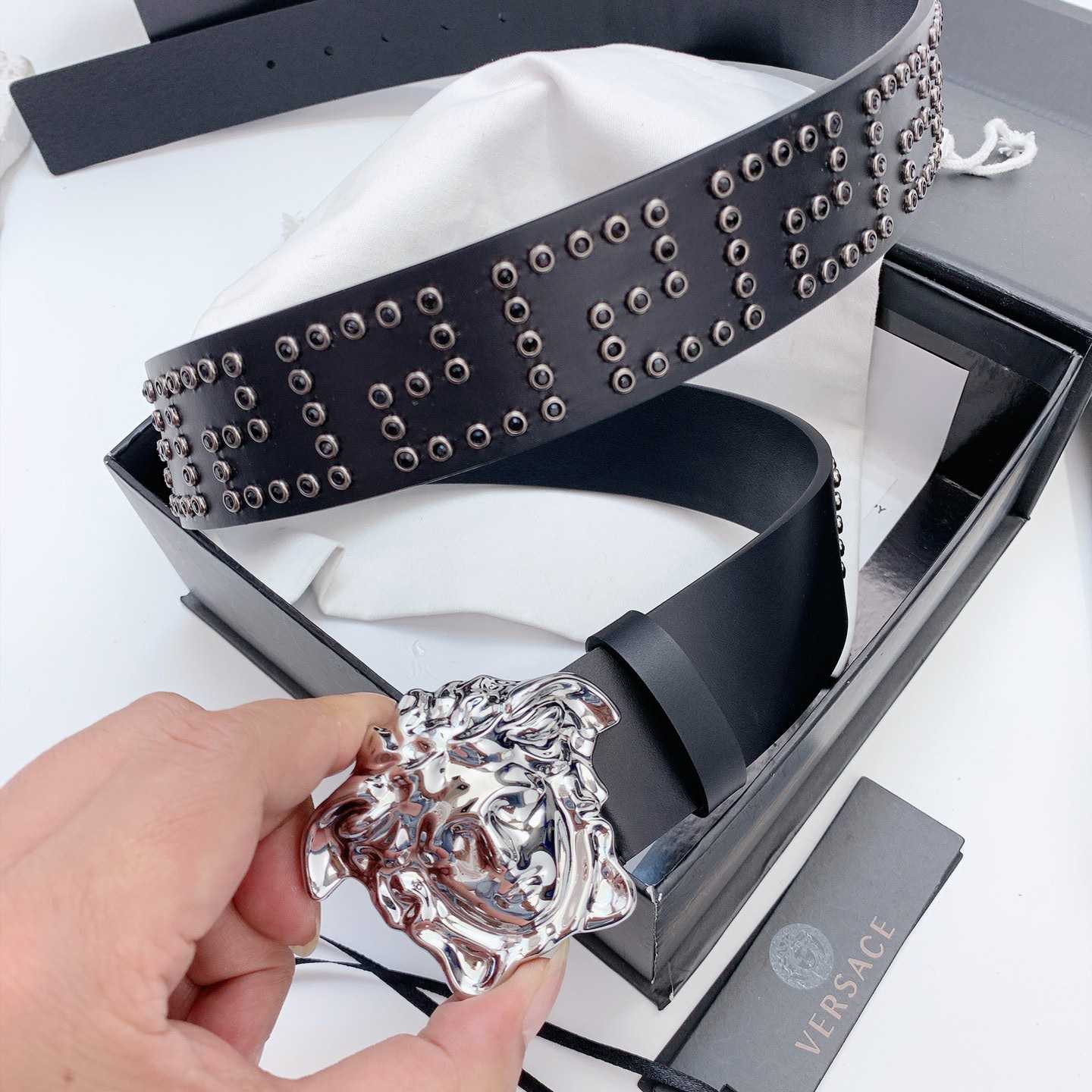 Versace Medusa Leathre Belt    40mm - everydesigner