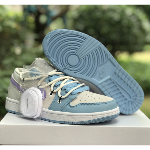 Air Jordan 1 Low Sneaker       DC0774-050  - everydesigner